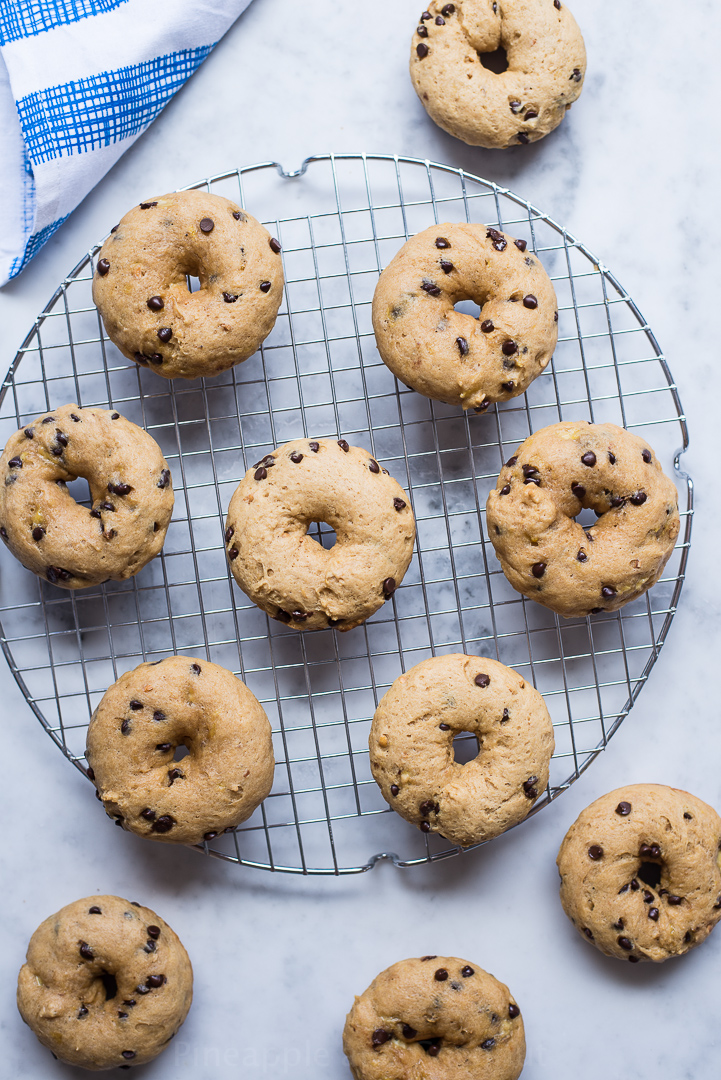 Peanut Butter Banana Chocolate Chip Baked Doughnuts www.PineappleandCoconut.com