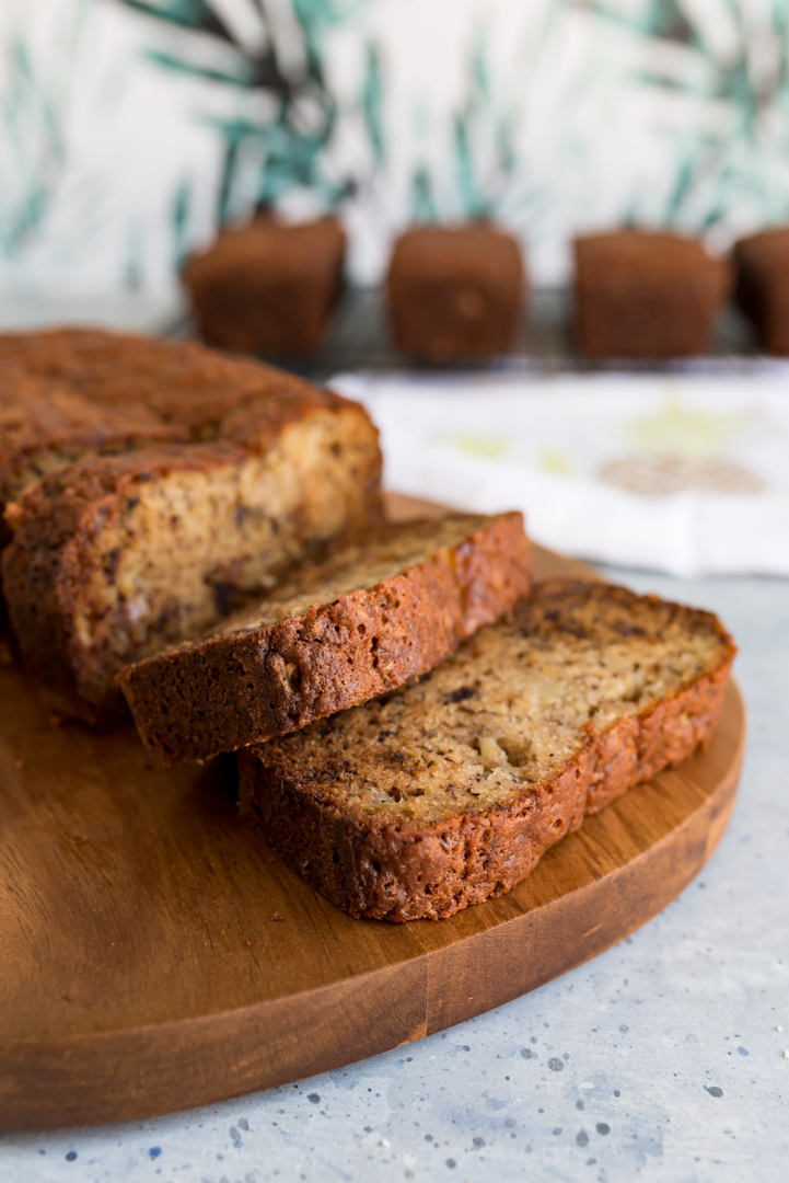 Big Island of Hawaii Banana Date Bread www.pineappleandcoconut.com