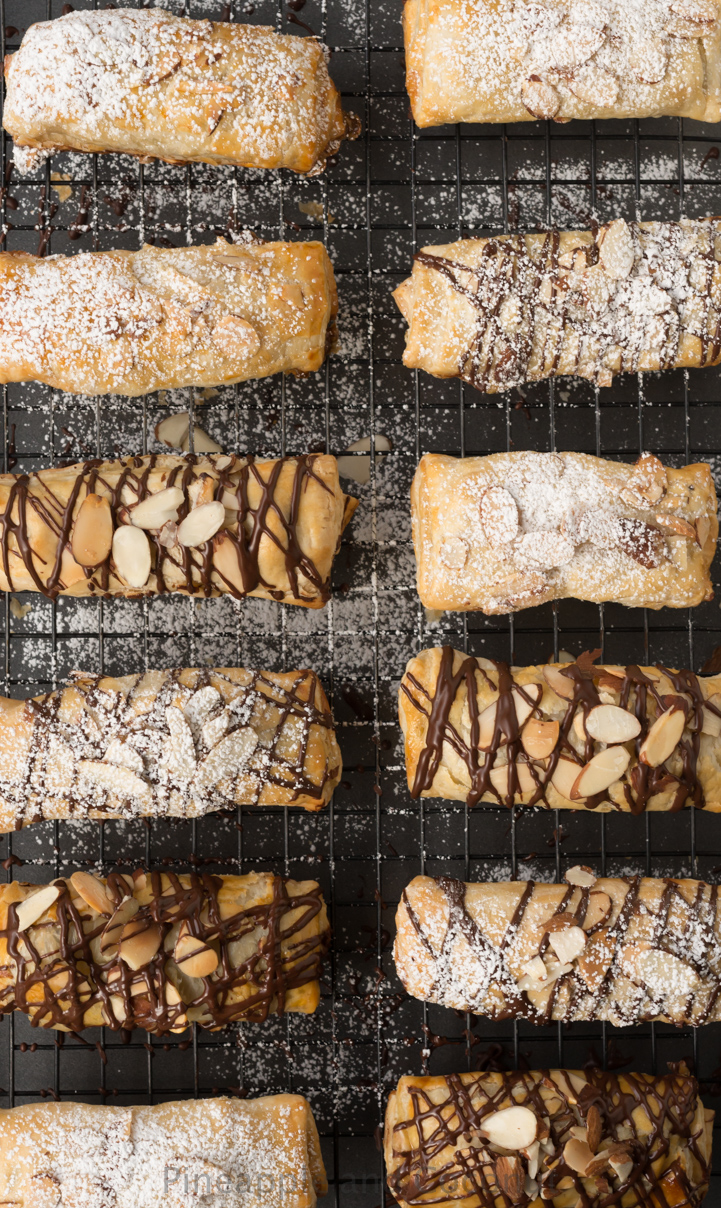 Petit Pains au Chocolat aux Amandes (Simple Petite Chocolate Almond Croissants) www.pineappleandcoconut.com #christmasweek