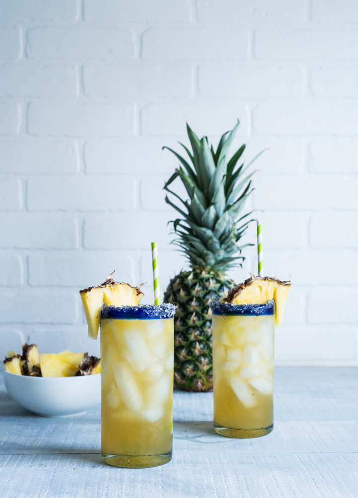 Vanilla Pineapple Margaritas #Vanillaweek www.pineappleandoconut.com