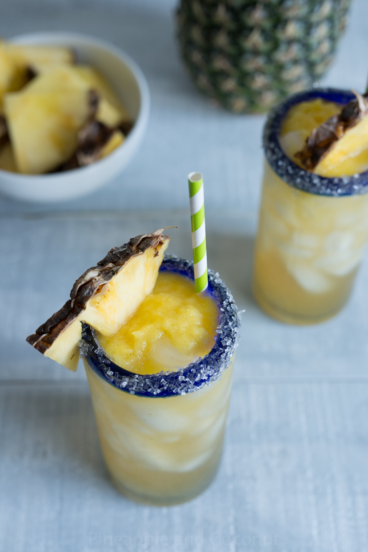 Vanilla Pineapple Margaritas #Vanillaweek www.pineappleandoconut.com