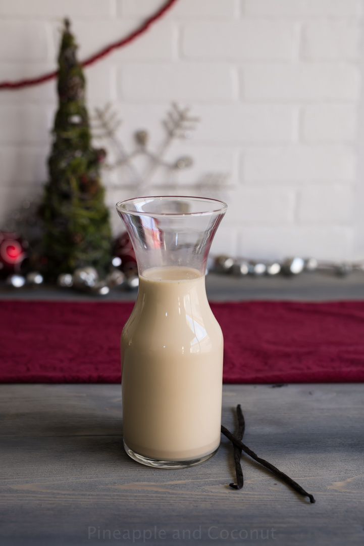 Aprés Ski Boozy Tea (with homemade vanilla maple coffee creamer) #holidayfoodparty www.pineappleandcoconut.com