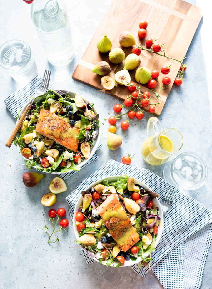 Seared Sockeye Salmon Salad with Figs and Honey Lemon Basil Vinaigrette www.pineappleandcoconut.com #PWSSalmon #CopperRiverSalmon