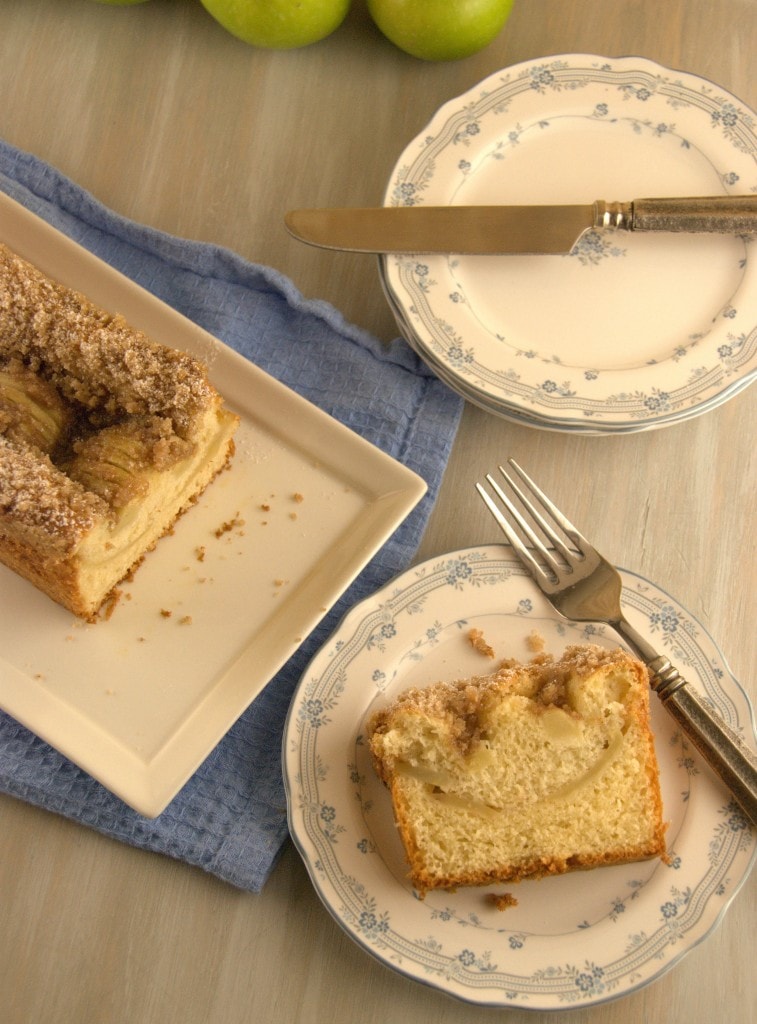 Apfelkuchen - Bavarian Apple Cake from pineappleandcoconut.com