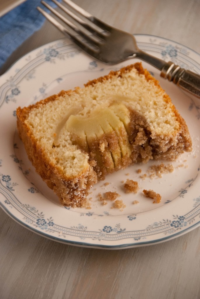 Apfelkuchen - Bavarian Apple Cake from pineappleandcoconut.com