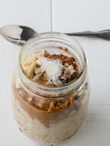 Almond Coconut Cocoa Overnight Steel Cut Oats www.pineappleandcoconut.com #maranatha